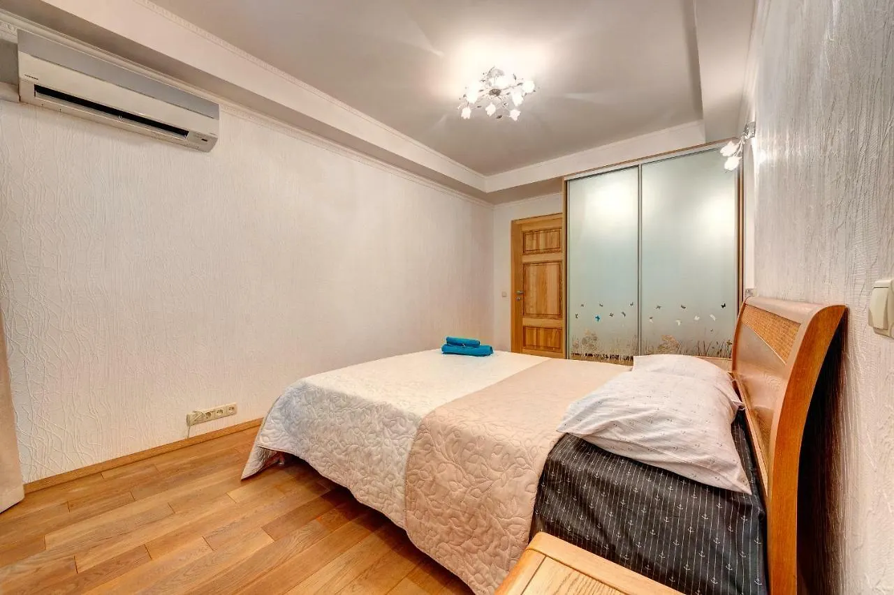 Apartments Near The Shopping Center Gulliver Kiev