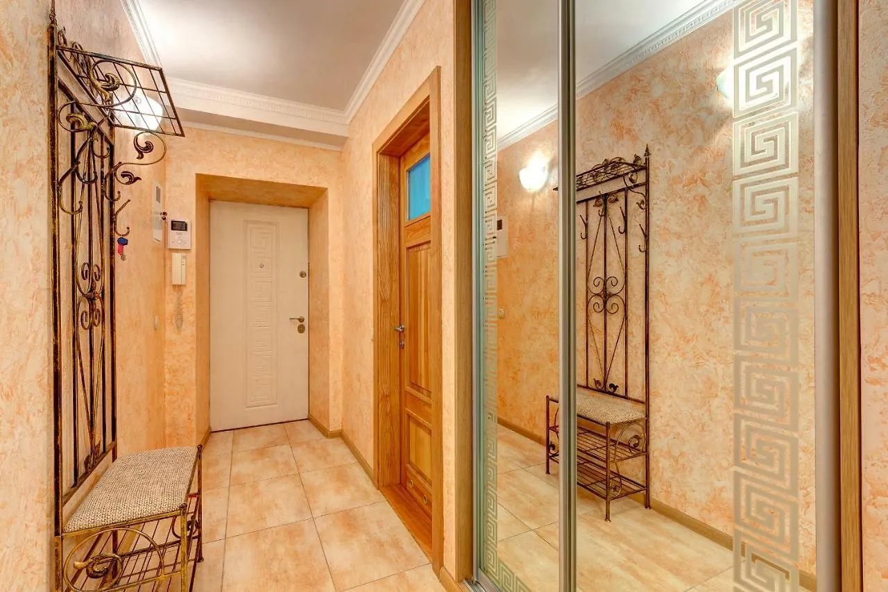 Apartments Near The Shopping Center Gulliver Kiev